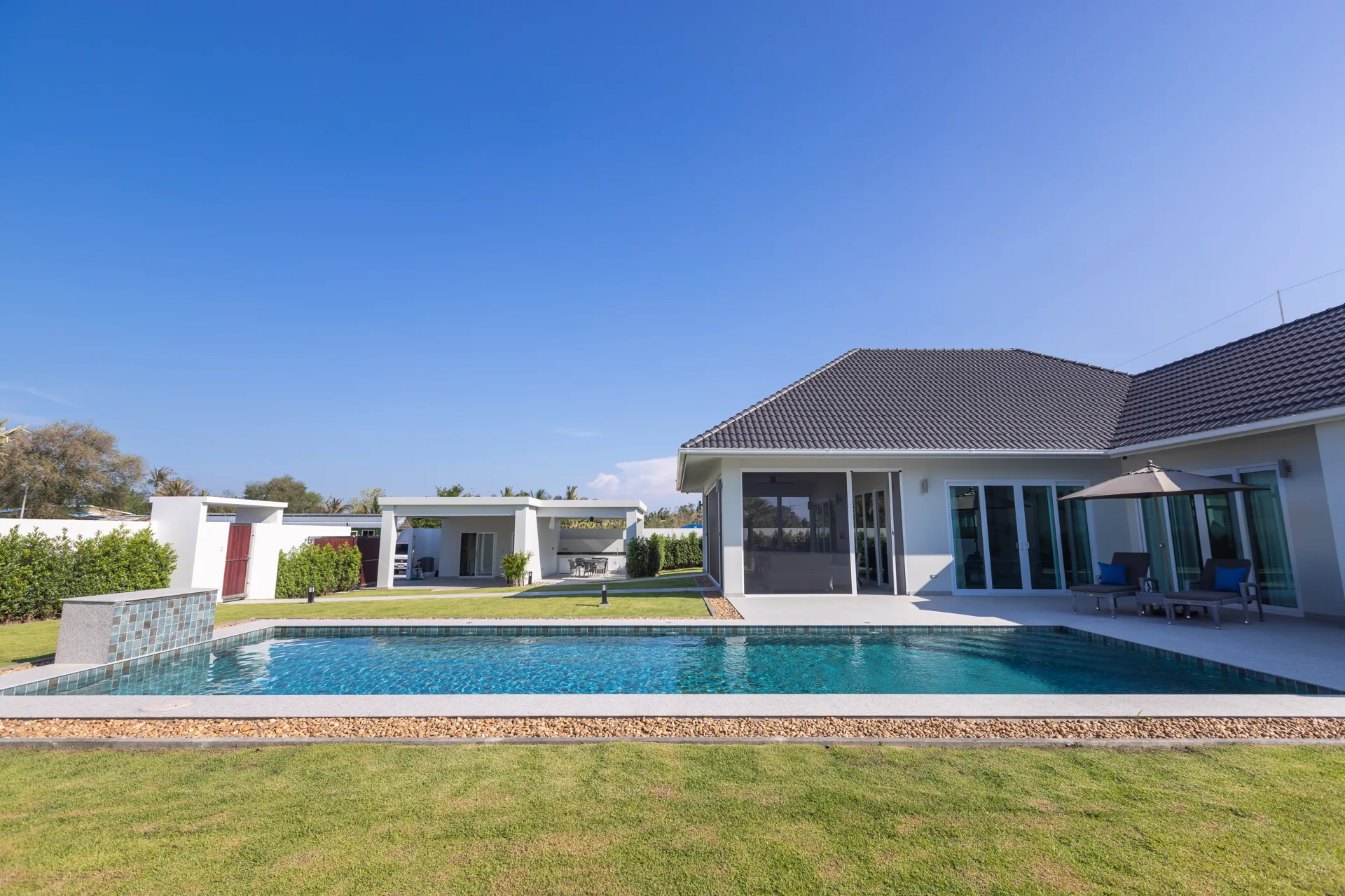 Baan Phu Thara pool villa exterior at twilight, Hua Hin (4)